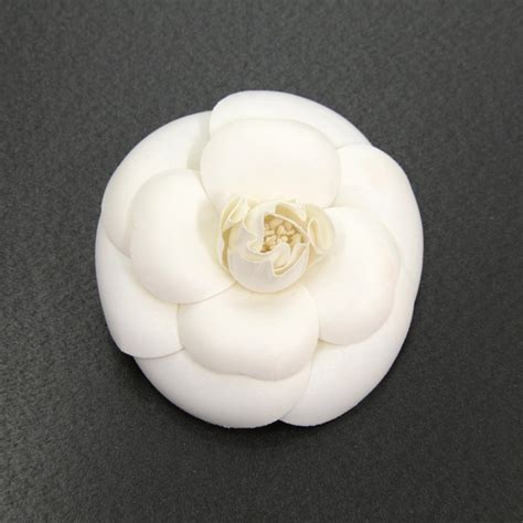 chanel brooch with flower|Chanel brooch second hand.